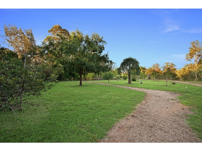 99 Reushle Road, Cabarlah QLD 4352