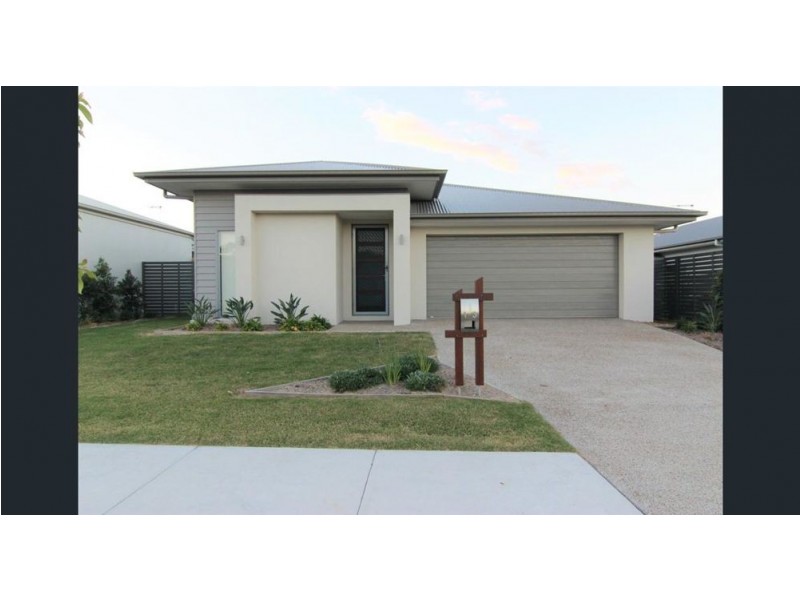 13 Ellabay Cres, Redland Bay QLD 4165