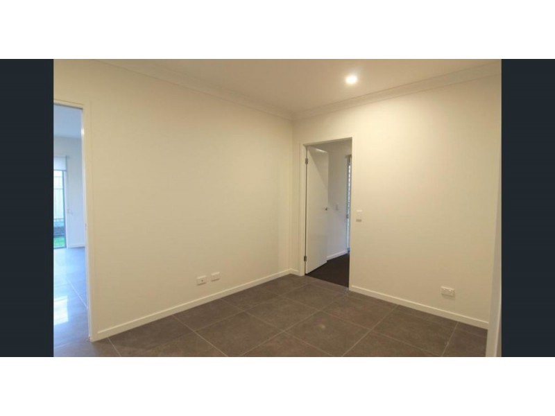 13 Ellabay Cres, Redland Bay QLD 4165