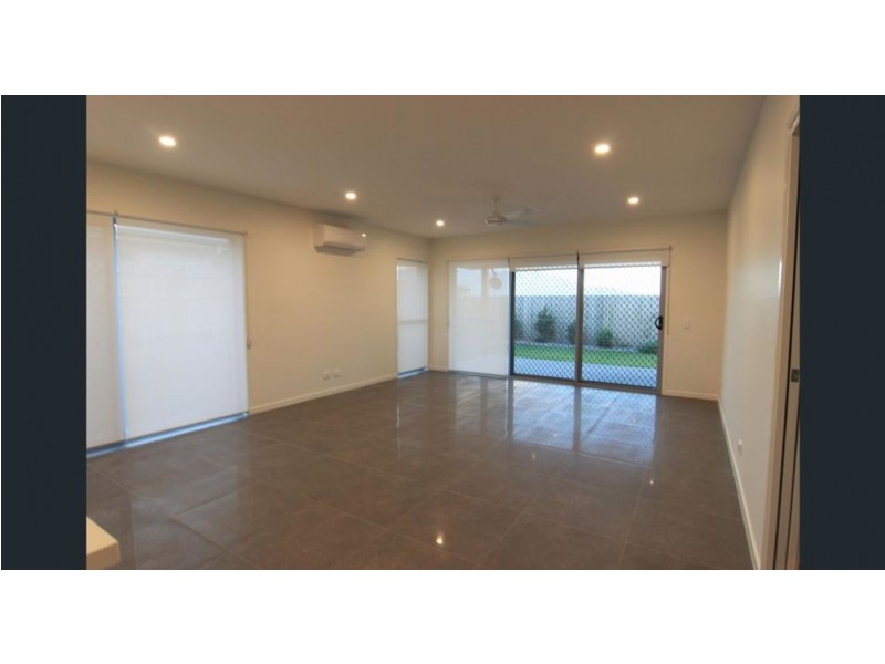 13 Ellabay Cres, Redland Bay QLD 4165