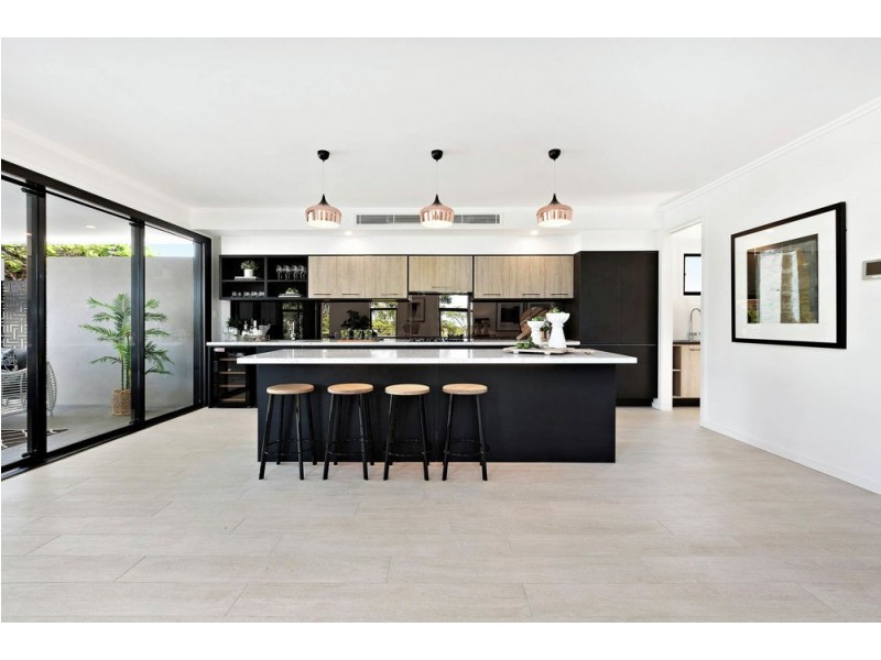 9 Derby Street, Hendra QLD 4011