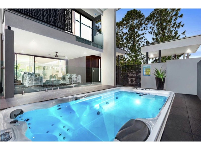 9 Derby Street, Hendra QLD 4011