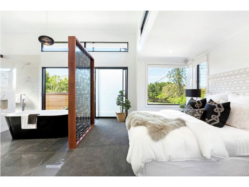 9 Derby Street, Hendra QLD 4011