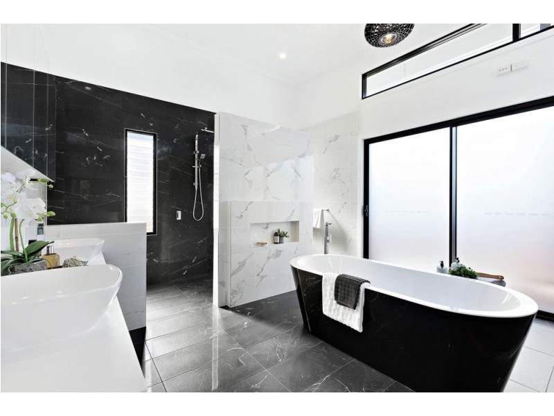 9 Derby Street, Hendra QLD 4011