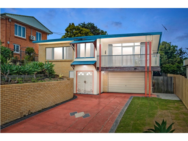 33 Redwood Street, Stafford Heights QLD 4053