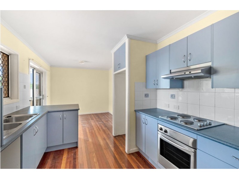 33 Redwood Street, Stafford Heights QLD 4053