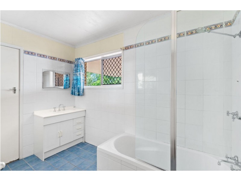 33 Redwood Street, Stafford Heights QLD 4053