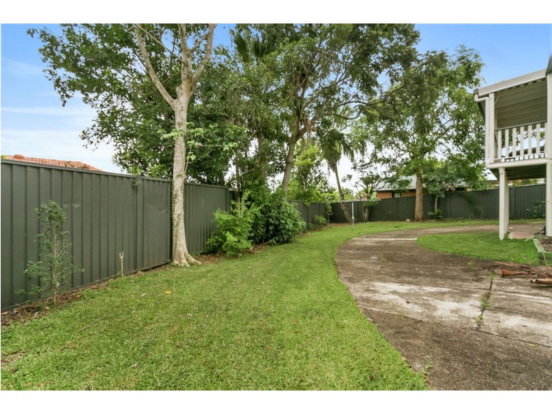 43 Provincial Rd, Holland Park QLD 4121