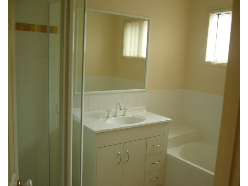 45 Olsen Cres, Wakerley QLD 4154