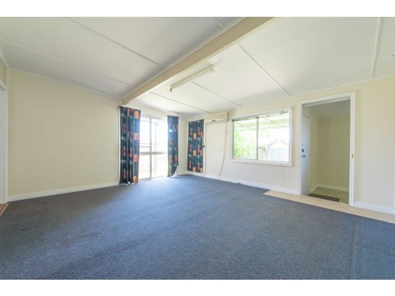 19 Charlotte Street, Newtown QLD 4350