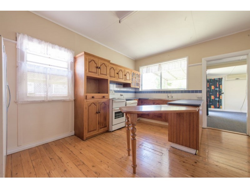 19 Charlotte Street, Newtown QLD 4350