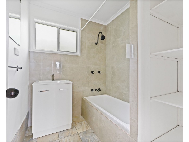 110 Bishop Road, Beachmere QLD 4510