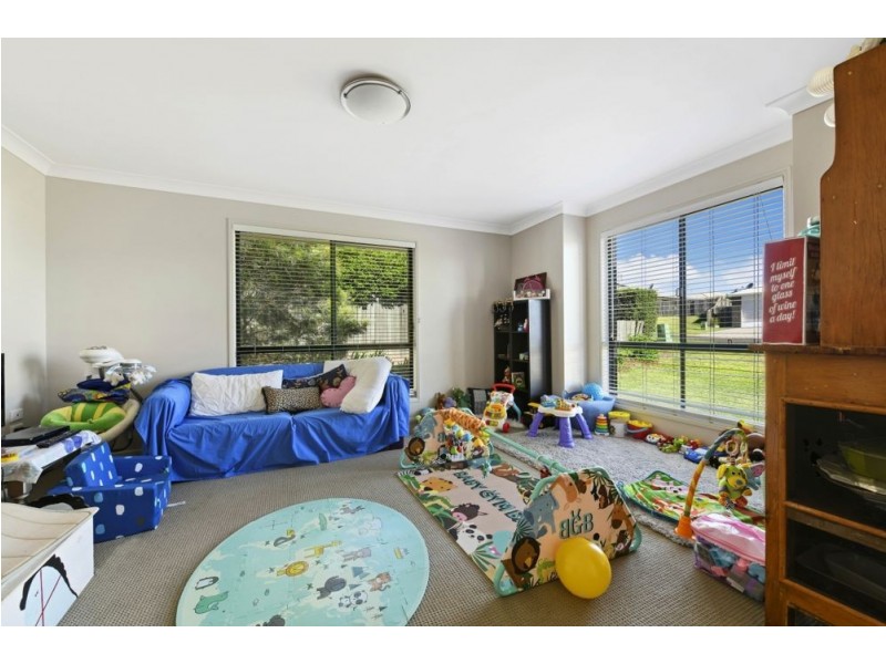 92 Smythe Drive, Highfields QLD 4352