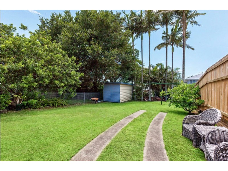 13 Bellew Street, Wynnum QLD 4178