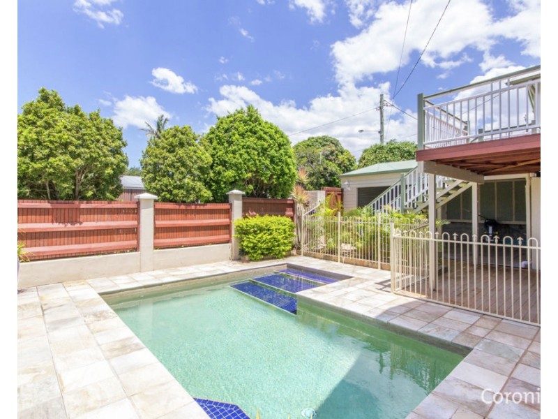 1 Hillcrest Avenue, Wynnum QLD 4178