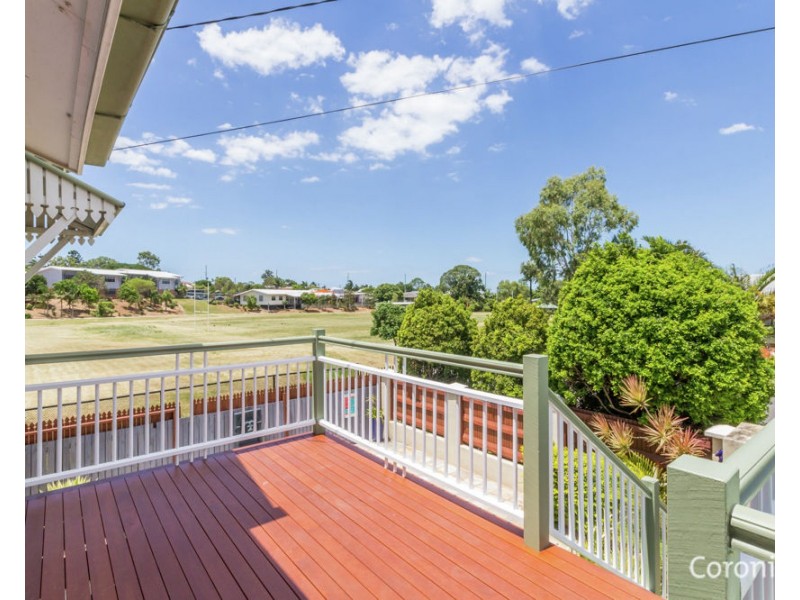 1 Hillcrest Avenue, Wynnum QLD 4178