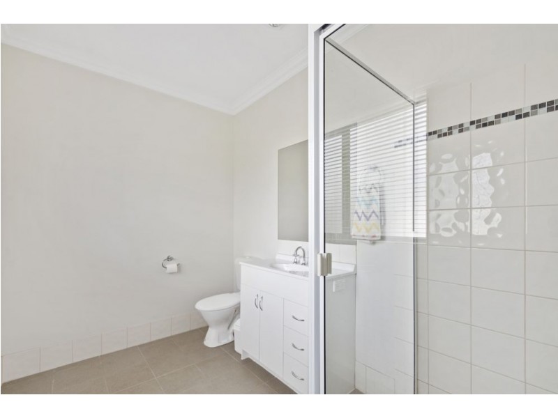 8 Carly Drive, Helidon QLD 4344