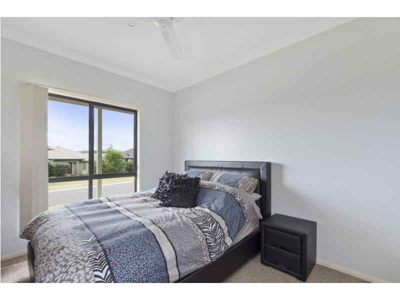 8 Carly Drive, Helidon QLD 4344