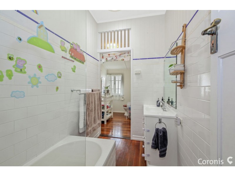 33 Wood Street, Kedron QLD 4031