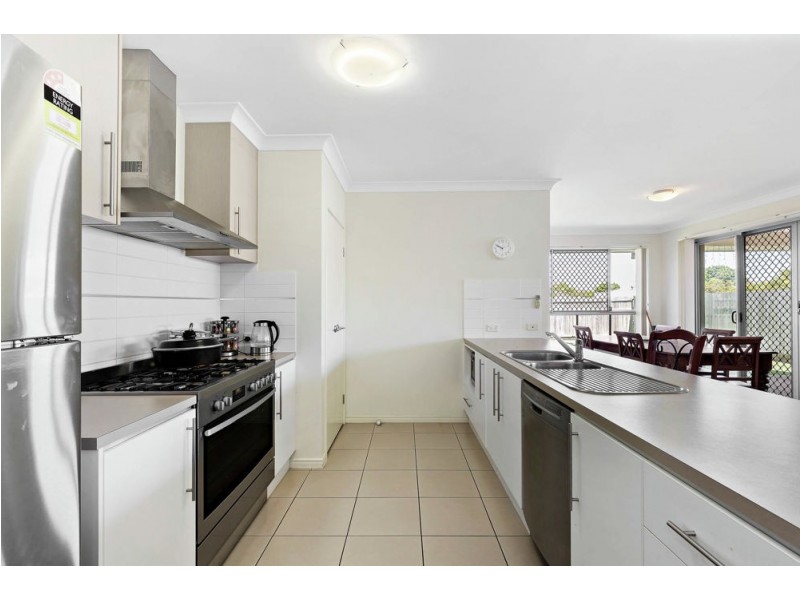 2 Torello Crescent, Victoria Point QLD 4165