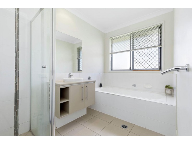 2 Torello Crescent, Victoria Point QLD 4165