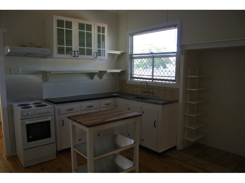 28 McDowall Street, Newtown QLD 4350