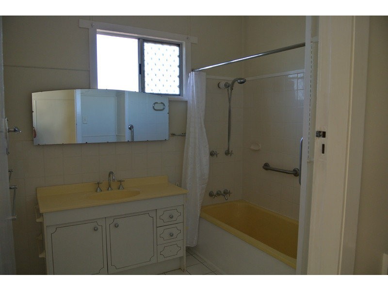 28 McDowall Street, Newtown QLD 4350