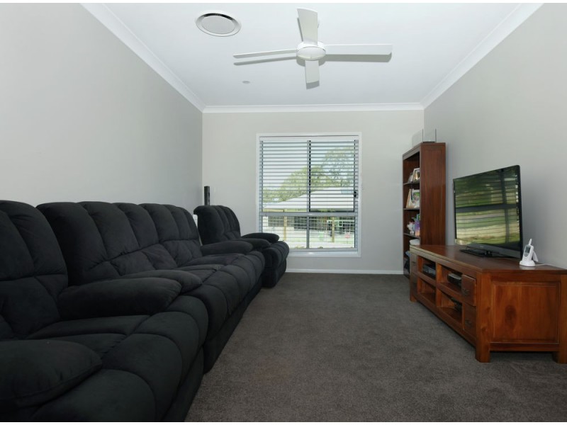 23 Lilly Avenue, Cawdor QLD 4352