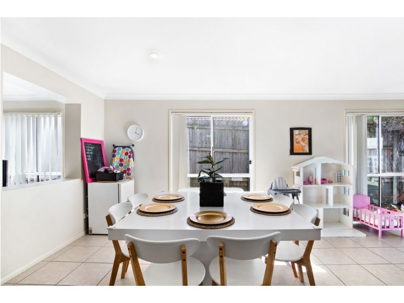39 Olsen Crescent, Wakerley QLD 4154