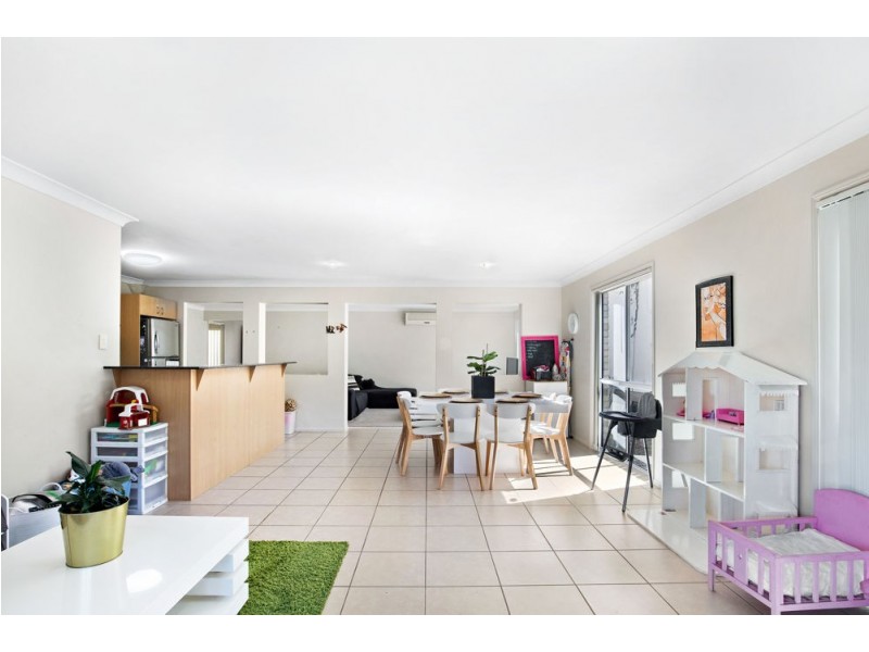 39 Olsen Crescent, Wakerley QLD 4154
