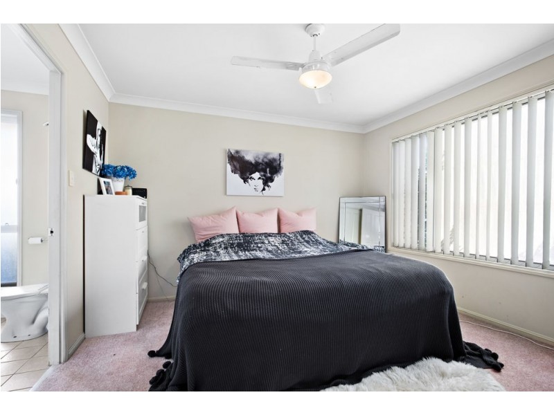 39 Olsen Crescent, Wakerley QLD 4154