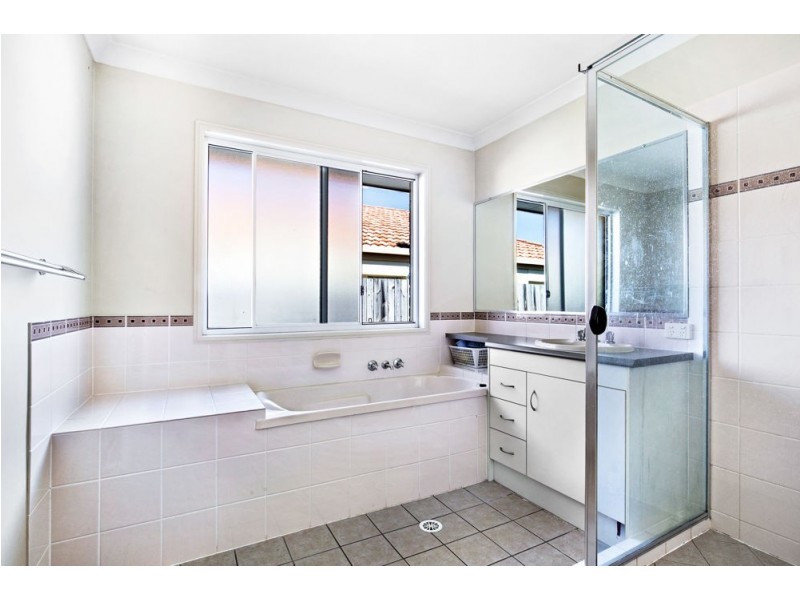 39 Olsen Crescent, Wakerley QLD 4154