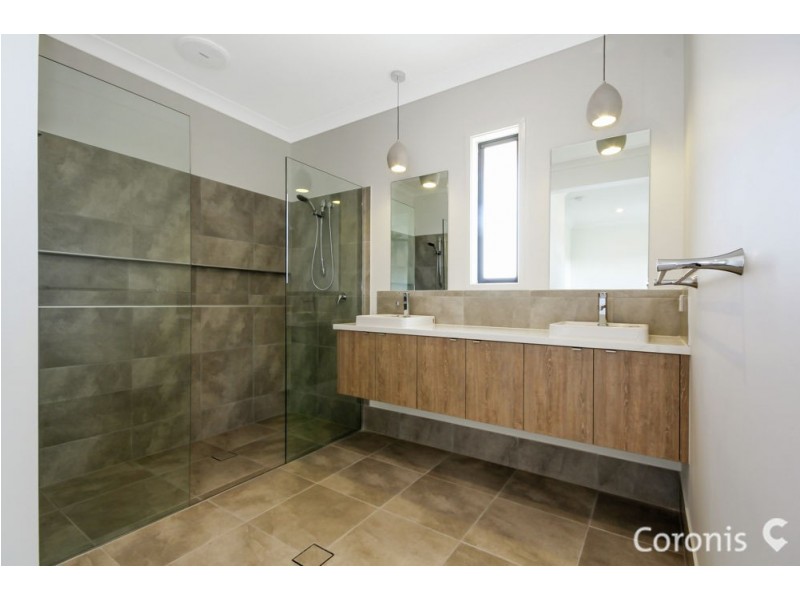 68 Lomond Circuit, Upper Kedron QLD 4055