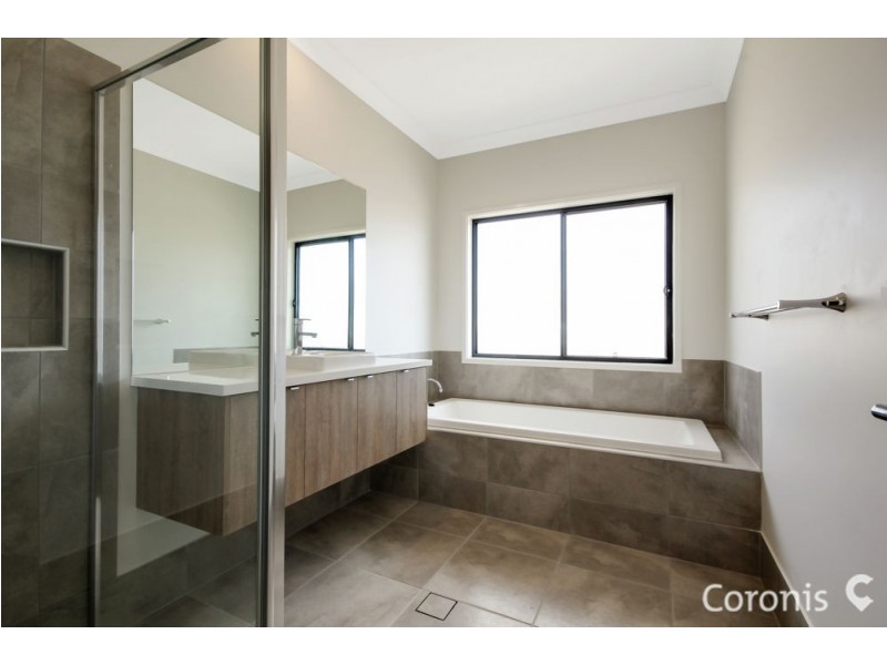 68 Lomond Circuit, Upper Kedron QLD 4055