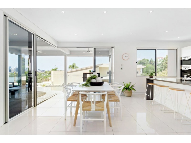 38a Grays Road, Hamilton QLD 4007