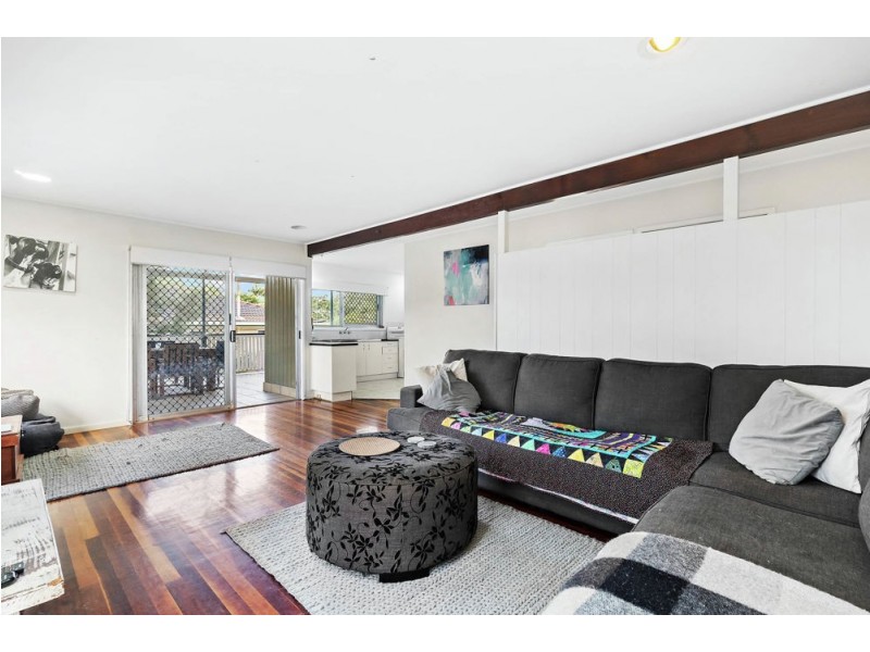 3 Dooloo Crescent, Ferny Hills QLD 4055