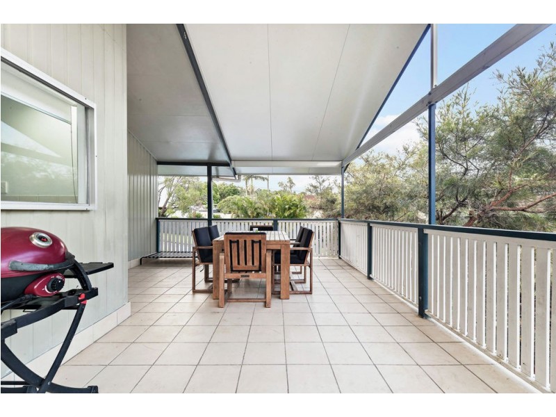 3 Dooloo Crescent, Ferny Hills QLD 4055