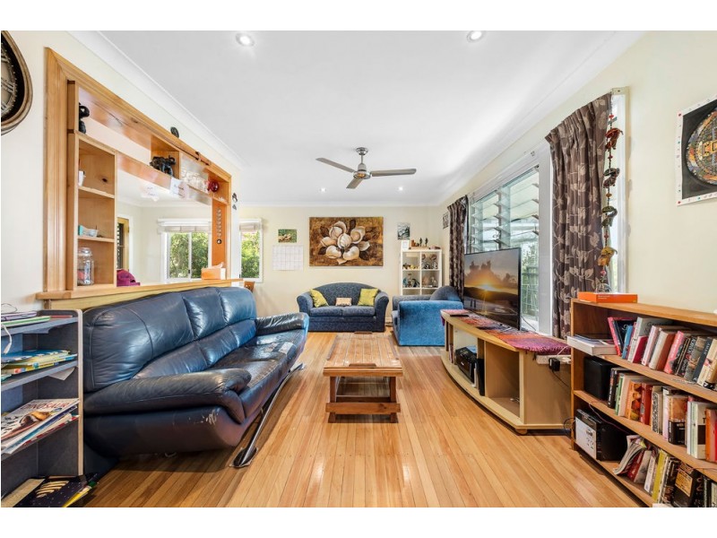 11 Knutsford Street, Chermside West QLD 4032