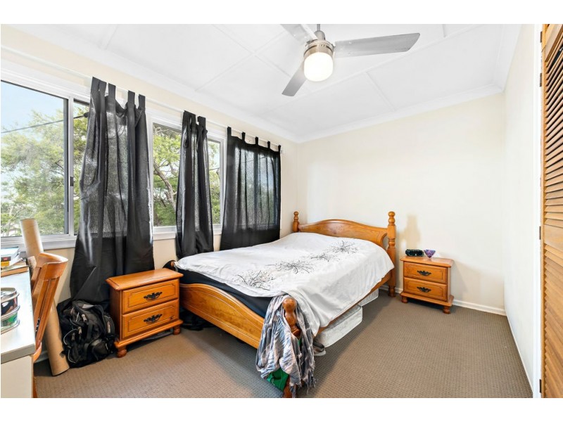 11 Knutsford Street, Chermside West QLD 4032