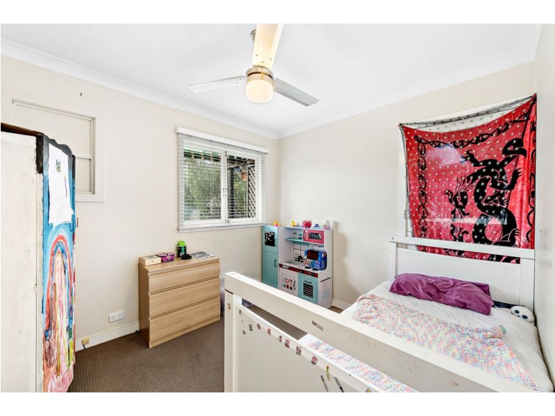 11 Knutsford Street, Chermside West QLD 4032