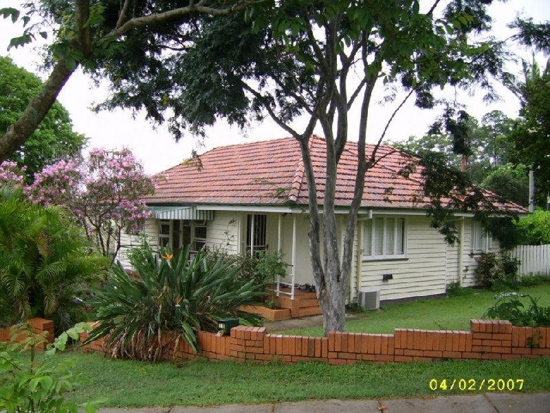 18 Wilgarning Street, Stafford Heights QLD 4053