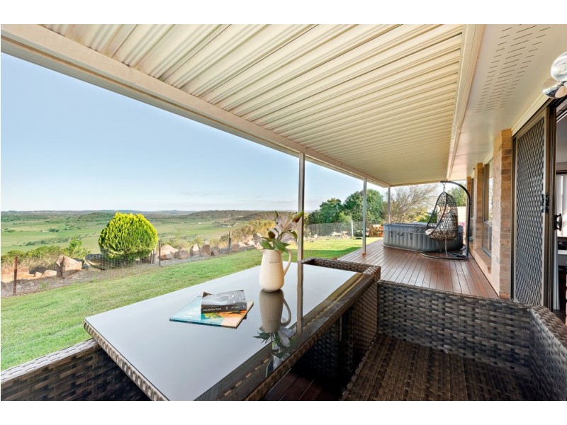 5 Glen Court, Glencoe QLD 4352