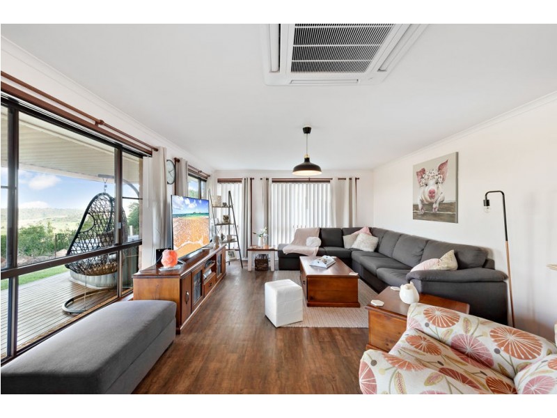 5 Glen Court, Glencoe QLD 4352