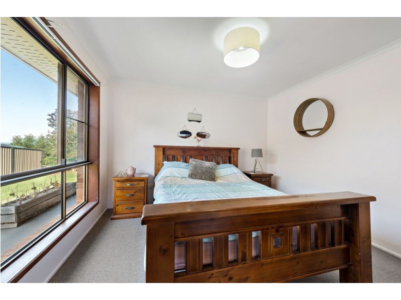5 Glen Court, Glencoe QLD 4352
