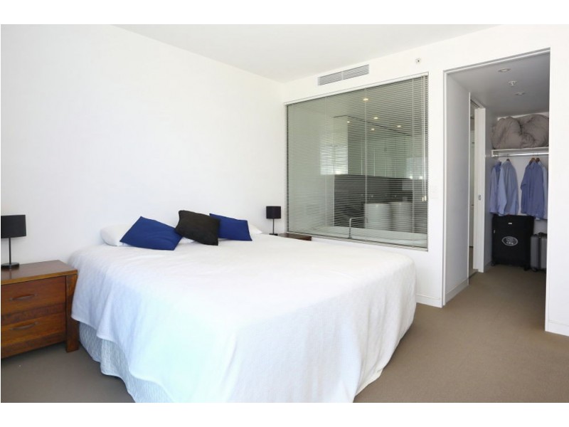 22001/21 Elizabeth Avenue, Broadbeach QLD 4218