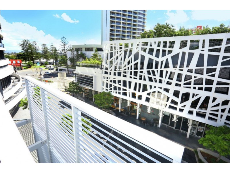 22001/21 Elizabeth Avenue, Broadbeach QLD 4218
