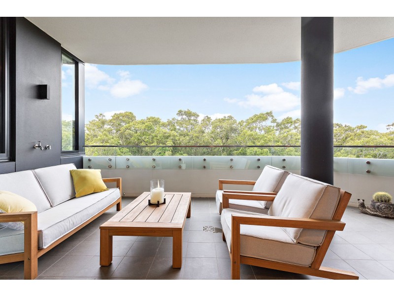 9302/50 Parkside Circuit, Hamilton QLD 4007