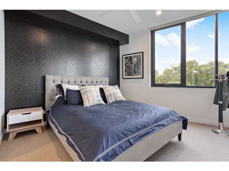 9302/50 Parkside Circuit, Hamilton QLD 4007