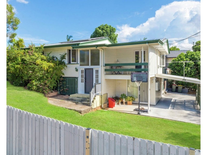 7 Tara Street, Stafford Heights QLD 4053