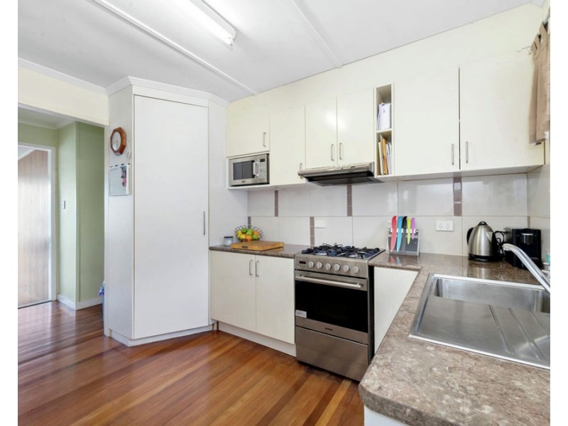 7 Tara Street, Stafford Heights QLD 4053